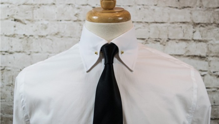 Men's dress shirt with collar bar holes