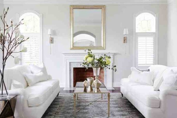 How to decorate living room with white panels