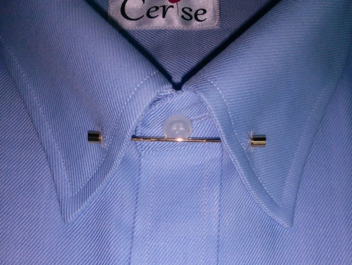 Men's dress shirt with collar bar holes