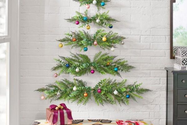 How to make a hanging christmas tree decoration